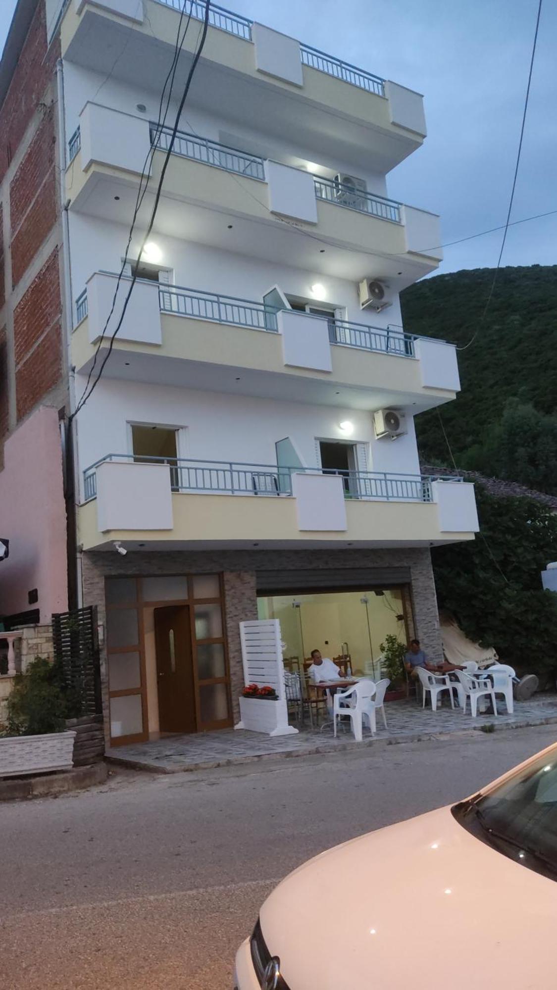 Lukova Center Apartments Exteriér fotografie
